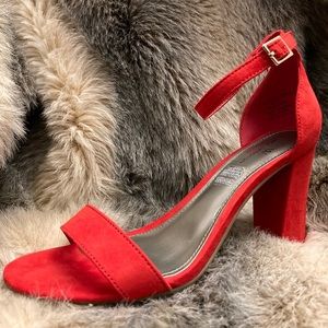 Jocelyn Heels | Chinese Laundry | Vday look !